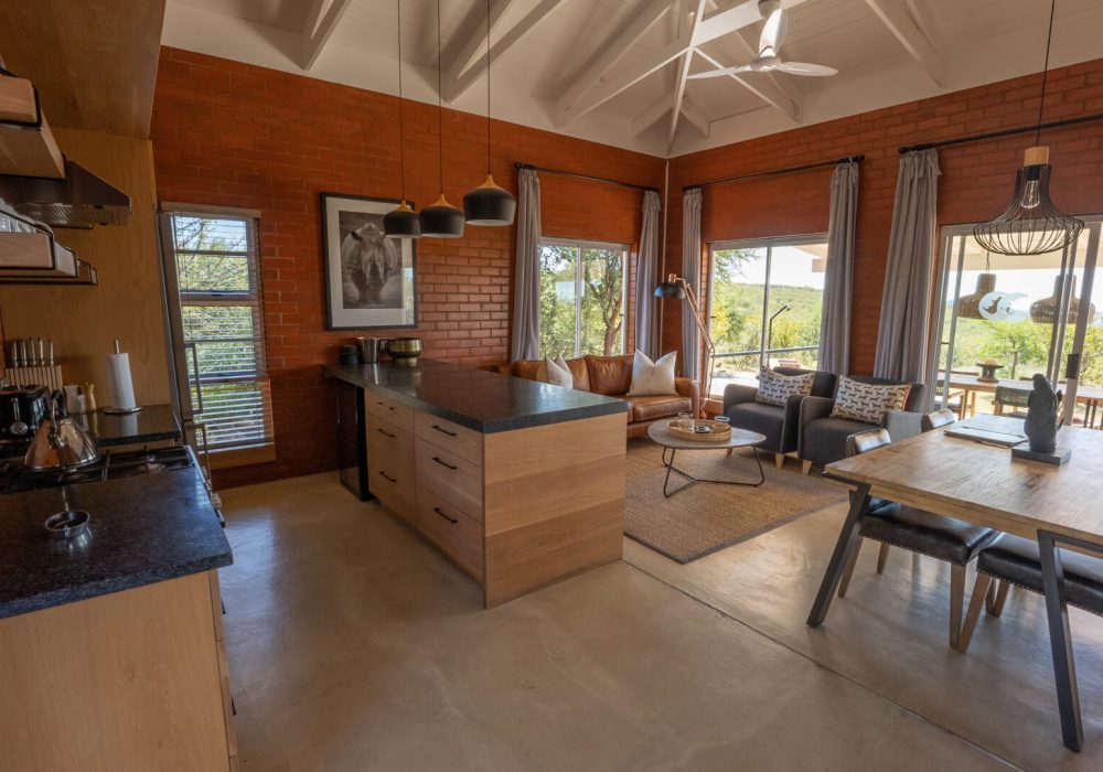 Tsukhudu Villa Lounge Dining Kitchen